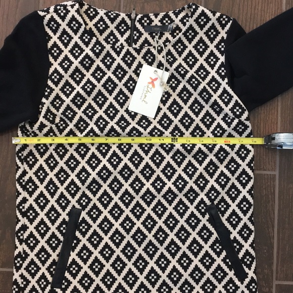 Beautiful Dress - Picture 5 of 5